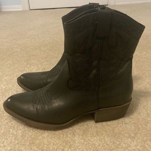 Vegan Ranch Boot - Black Short Cowboy Boots